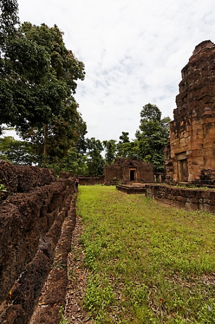 26-Prasat Ta Muen Toch-020